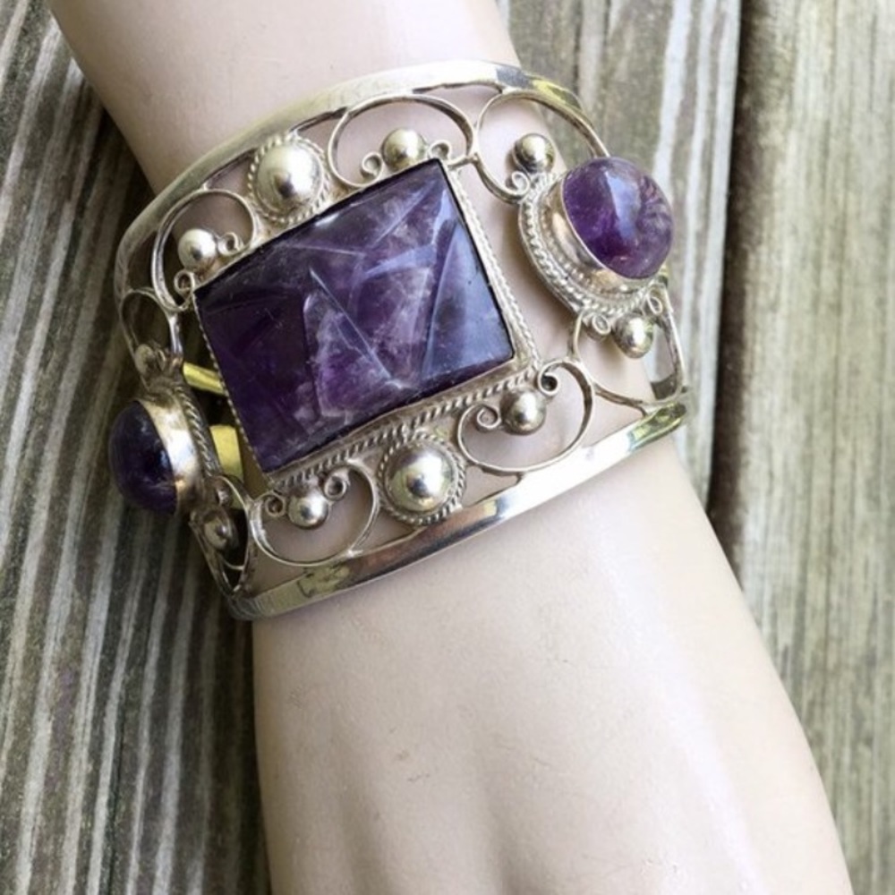 Mexico SilverNatural Handcarved Amethyst Bracelet